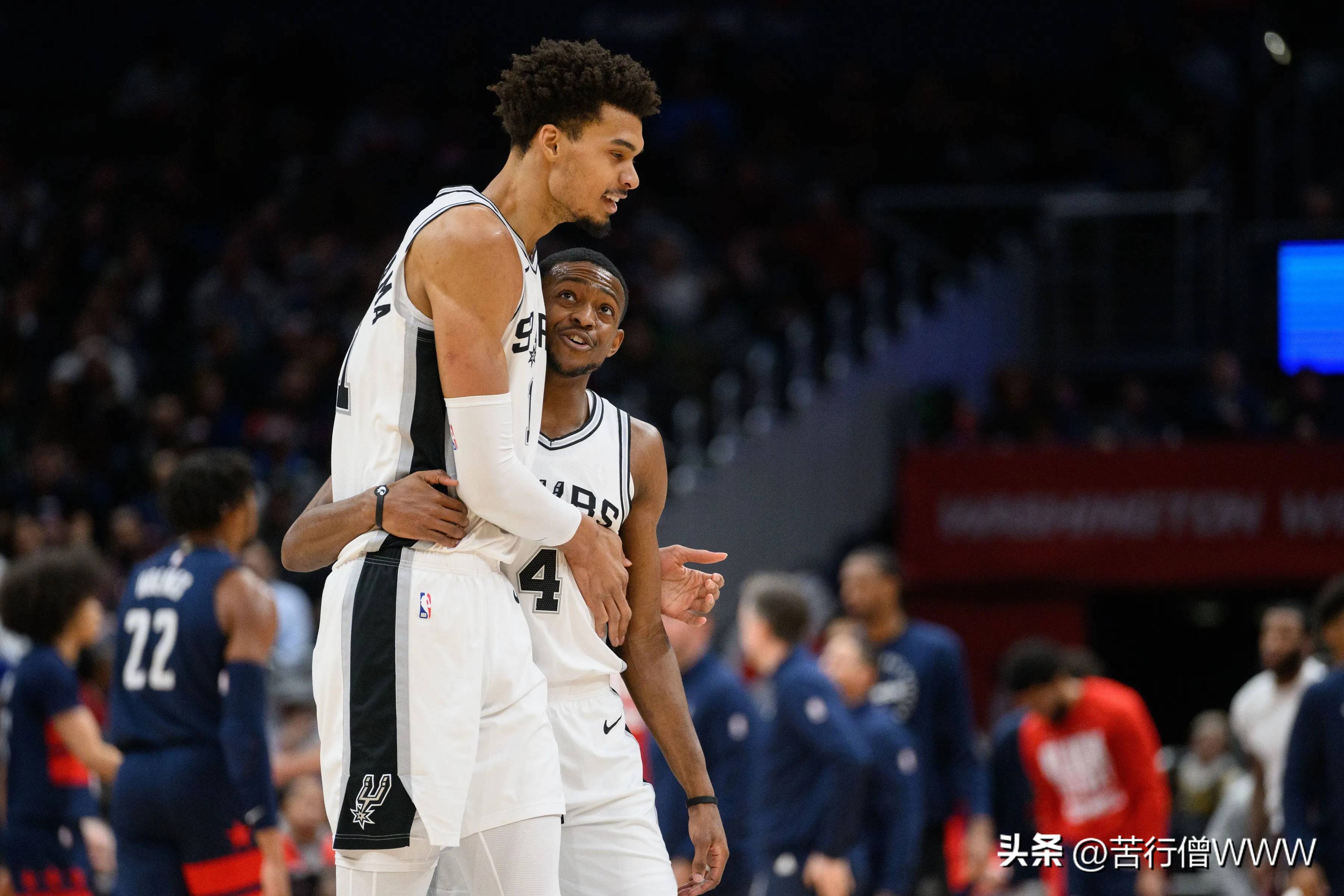  关键时刻NBA常规赛焦点战；埃因霍温手感冰凉；信心回归；身体对抗强度拉满
