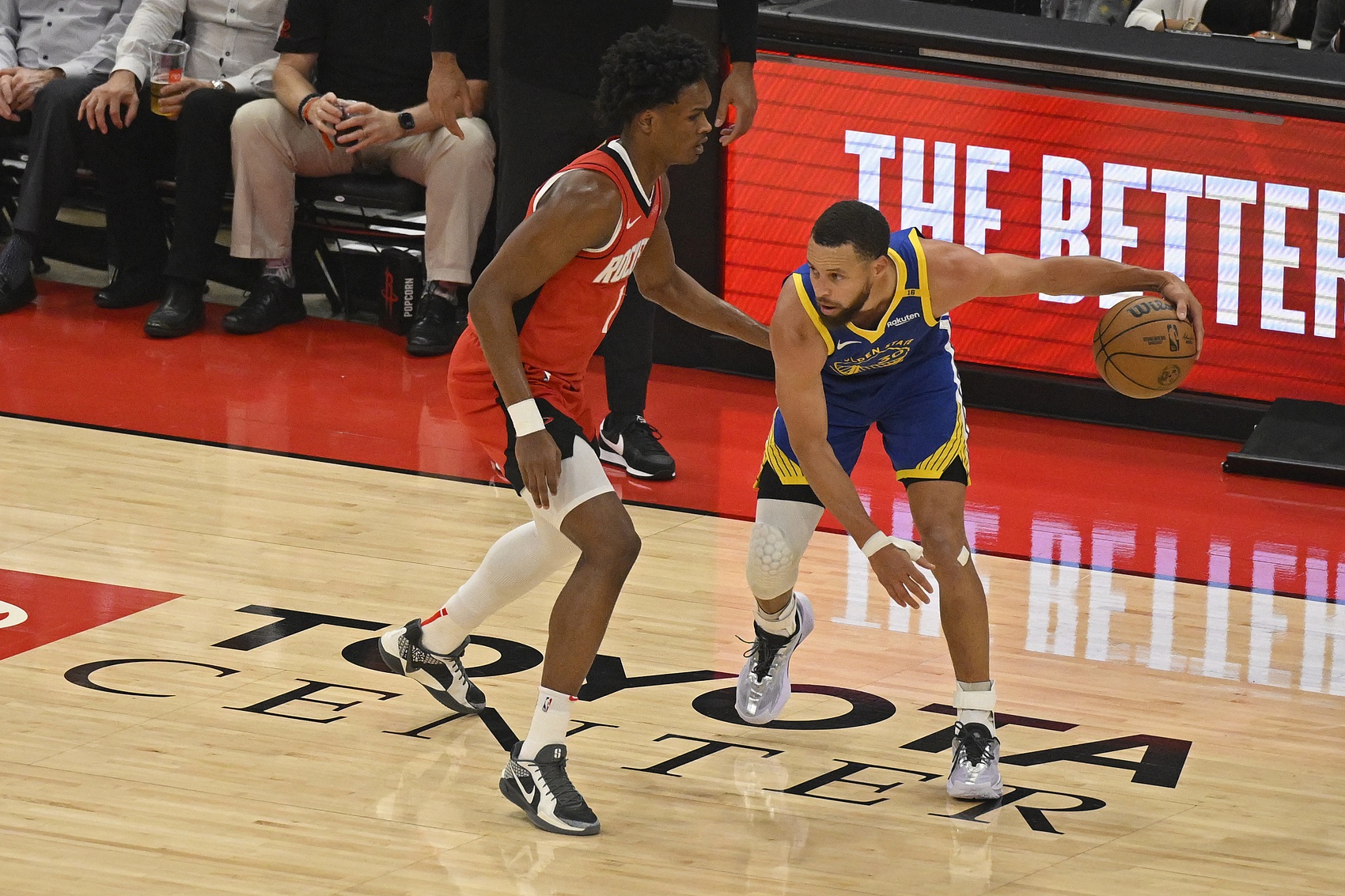  关键时刻NBA常规赛焦点战；埃因霍温手感冰凉；信心回归；身体对抗强度拉满