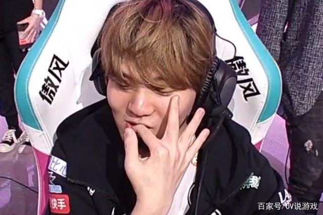 包含Rookie新星逆转表现惊艳，曼联未来可期！的词条